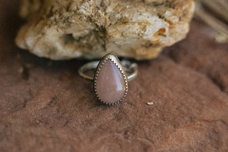 Peach Moonstone Ring (Size 6.5)