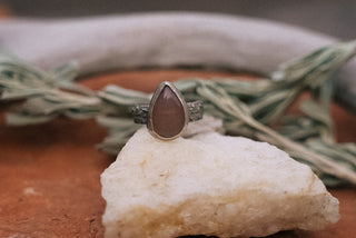 Peach Moonstone Ring (Size 6)